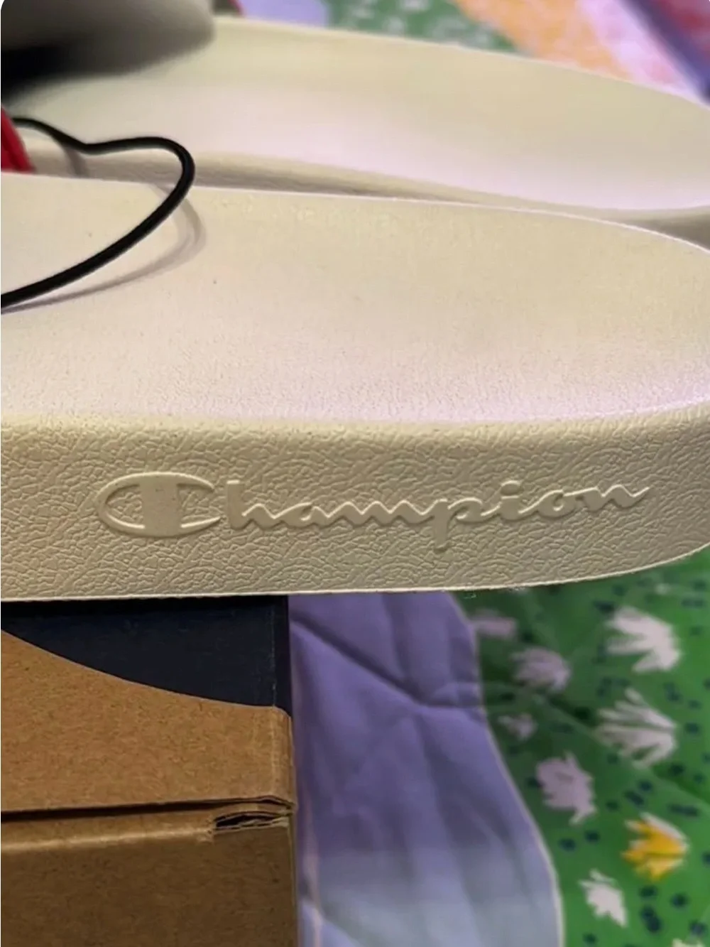 Champion Men's IPO SPLIT Scarlet/ Multi Slides Size 14 NWT